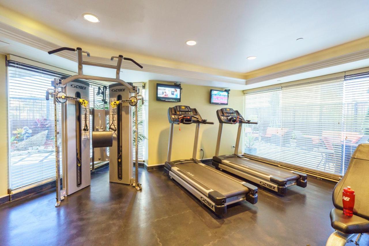 Studio Unit At The Royal Garden, In Waikiki ワイキキ・ロイヤルガーデン โฮโนลูลู ภายนอก รูปภาพ
